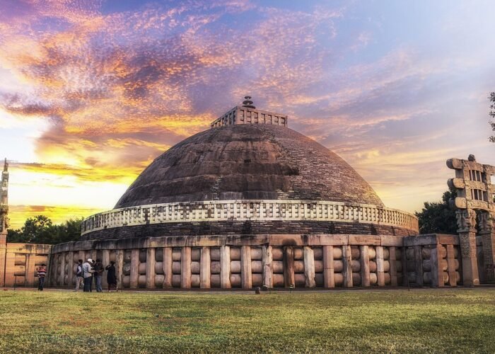 A vibrant picture of Sanchi Stupa at Madhya Pradesh