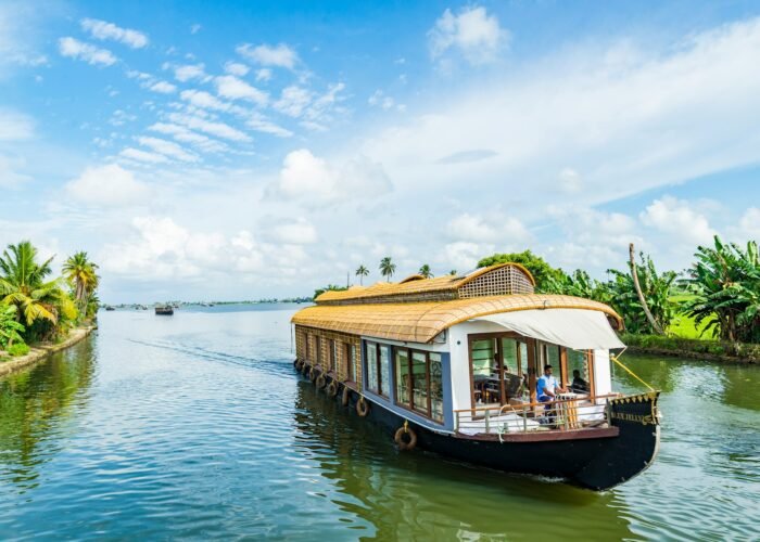 Picture of houseboat in Alleppey Kerala